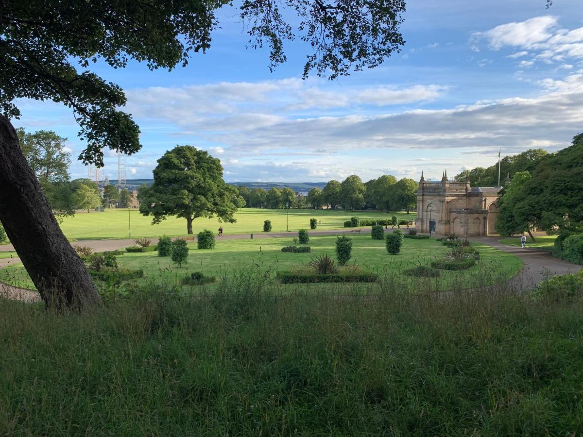 Tranquil Place In Dundee Near Docks Экстерьер фото